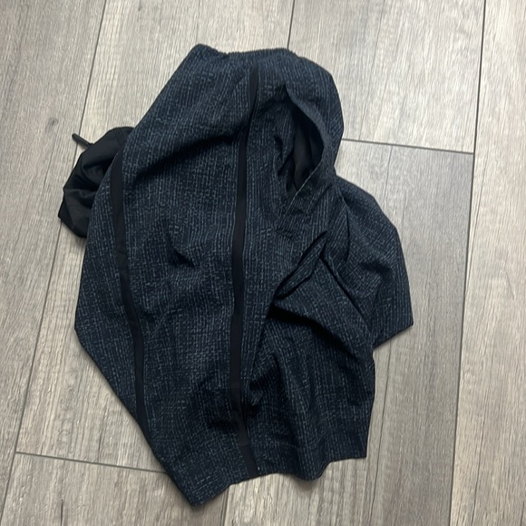 Lululemon Shorts - Picture 6 of 7